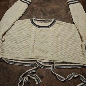 SHEIN Cream Knit Cropped Sweater with Black Trim